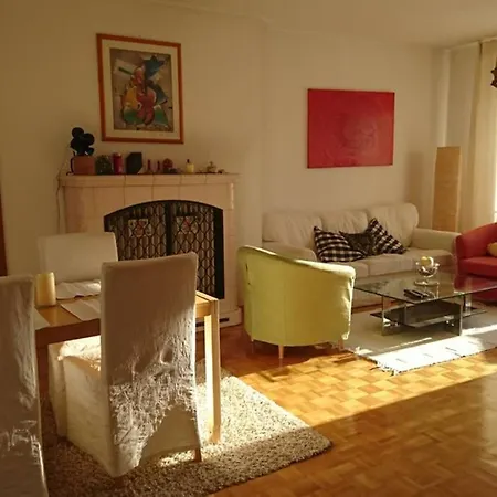 아파트 Geraeumiges Familienapartment 클라겐푸르트